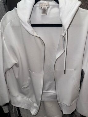 if it were me White Pullover Top with Label Detail